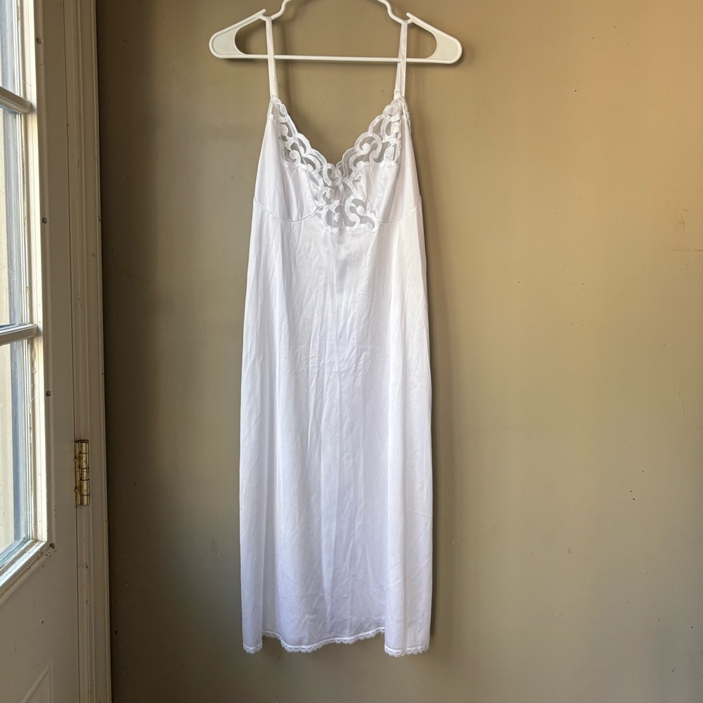 Vintage Cabernet White Lace Detail Slip Nightgown 38 - Picture 2 of 7